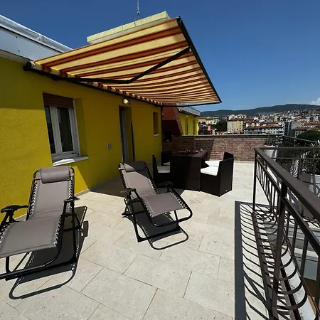 شقة Beattic ترييستي